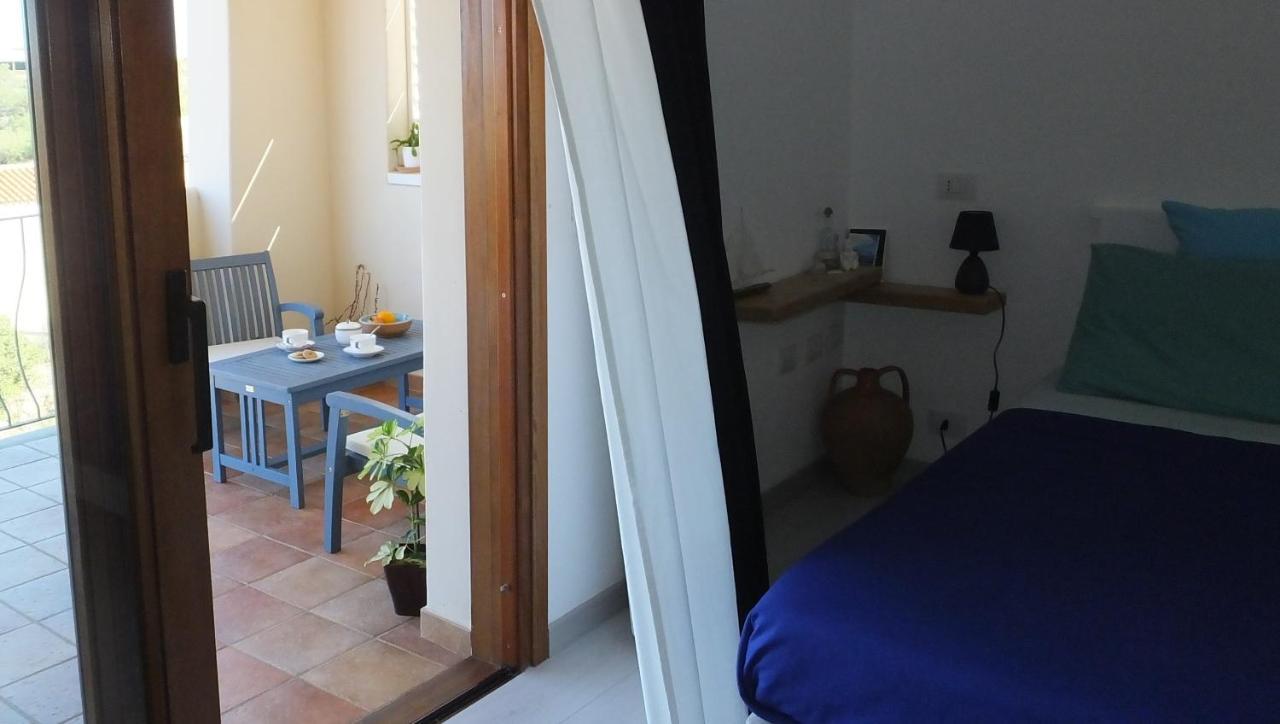 Frina Di Mari B&B San Teodoro  Buitenkant foto
